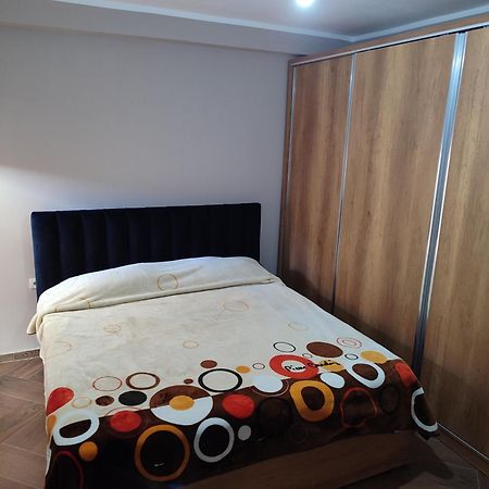 Maksimilian apartament Durres Bagian luar foto