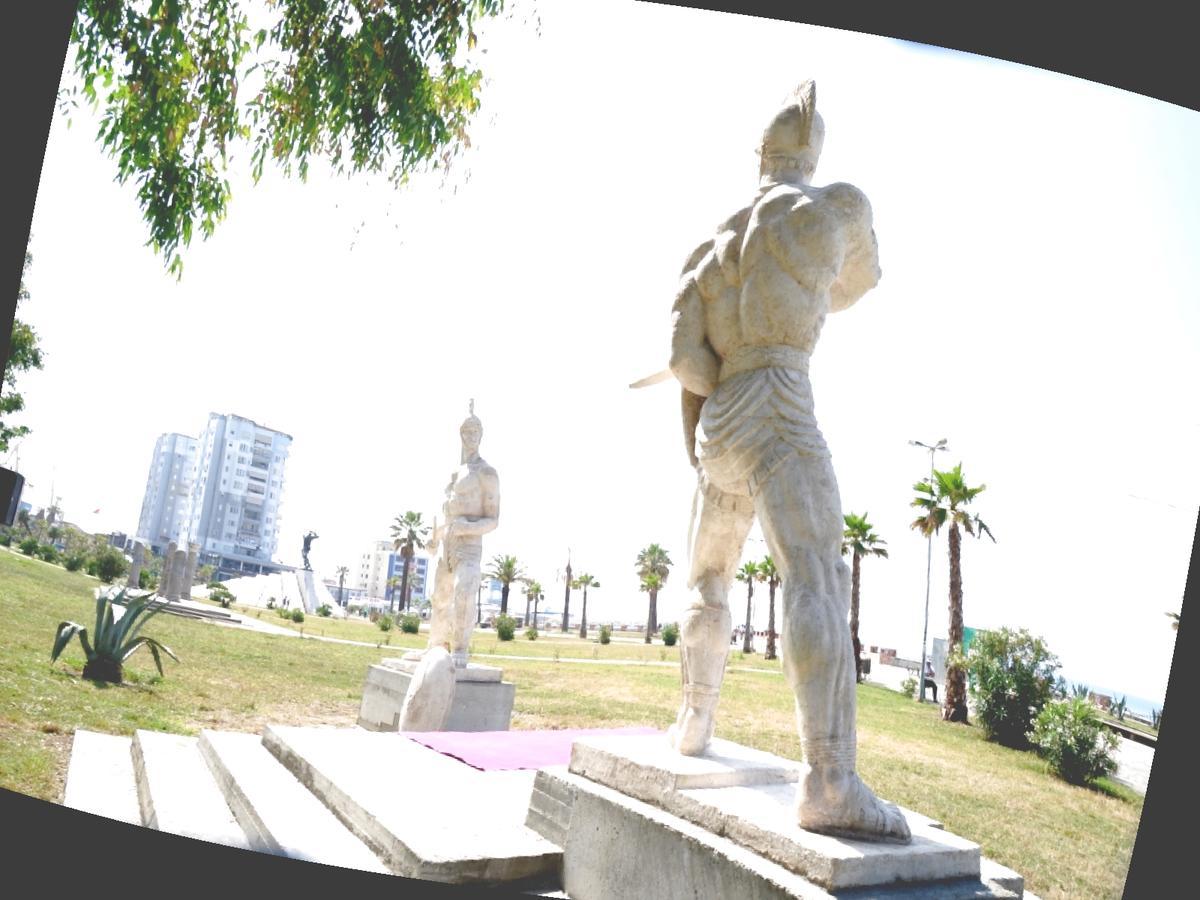 Maksimilian apartament Durres Bagian luar foto