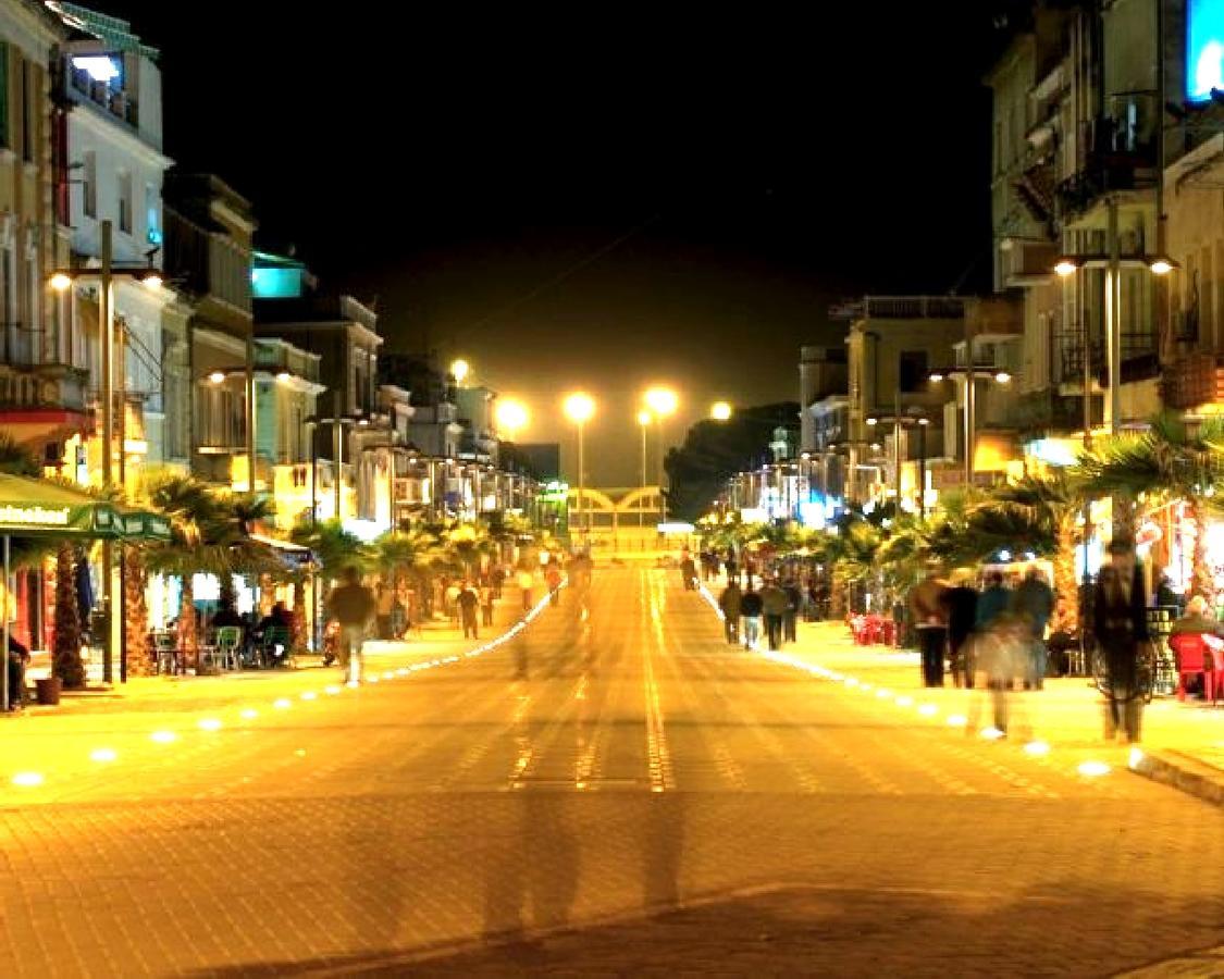 Maksimilian apartament Durres Bagian luar foto
