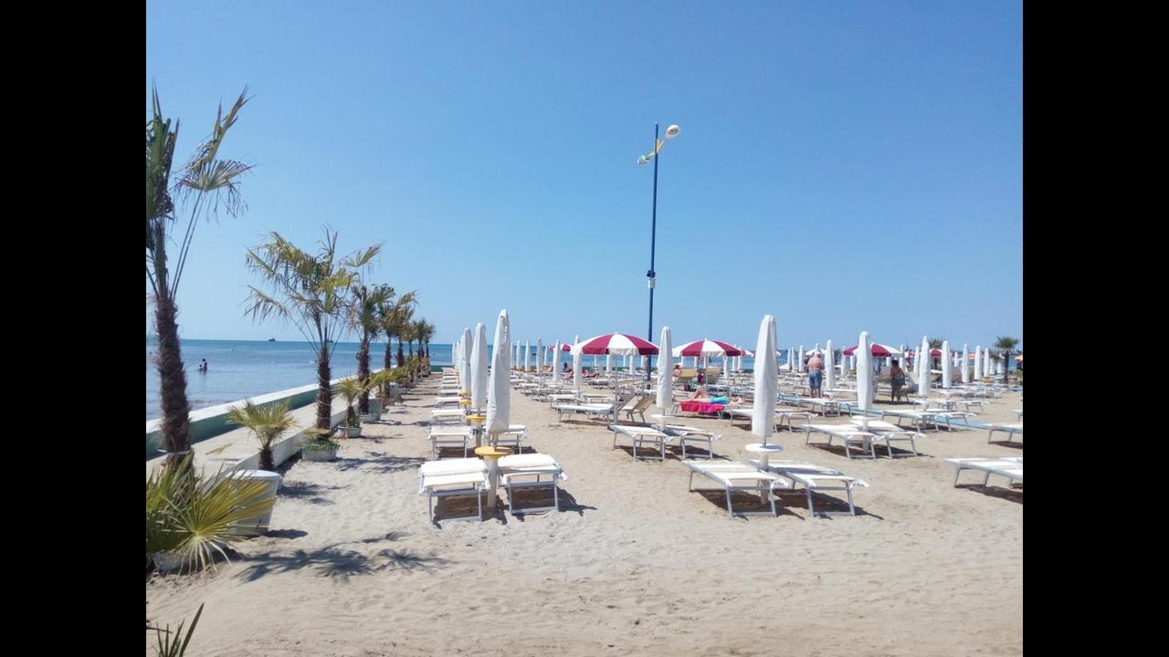 Maksimilian apartament Durres Bagian luar foto