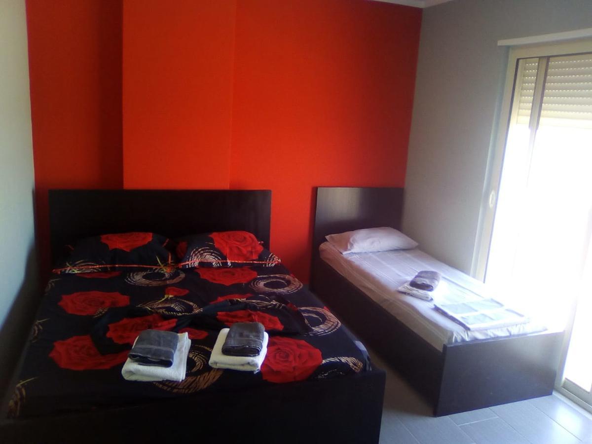 Maksimilian apartament Durres Bagian luar foto
