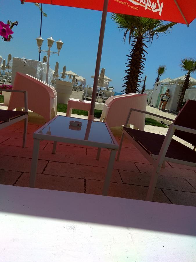 Maksimilian apartament Durres Bagian luar foto